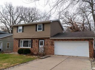 3429 W Capitol Dr, Peoria, IL 61614