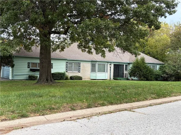 7400 E 73rd St, Kansas City, MO 64133