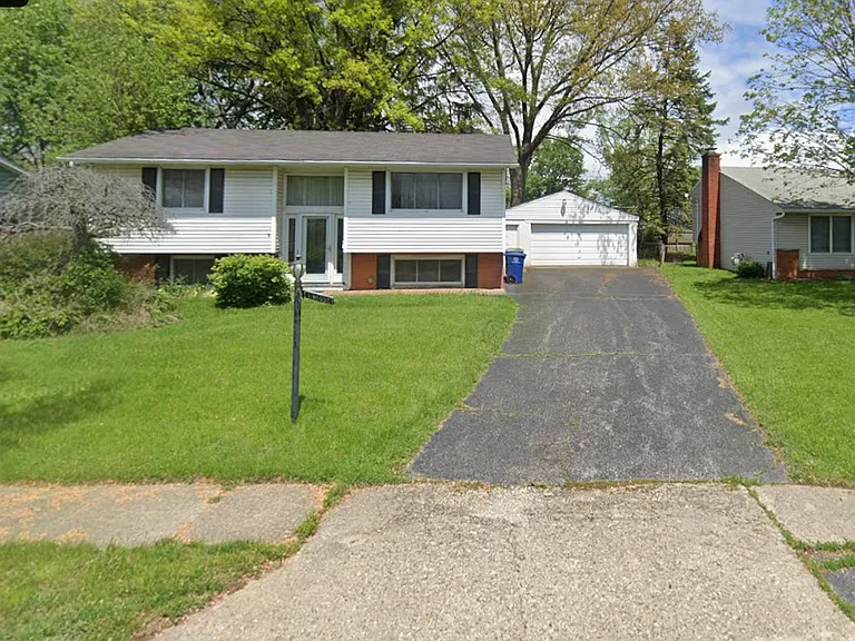 1394 Seaton Ct — Photo 1
