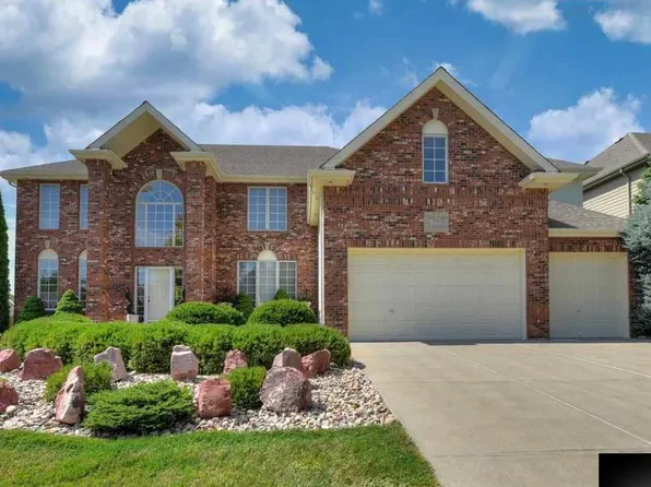 936 S 181st St, Elkhorn, NE 68022