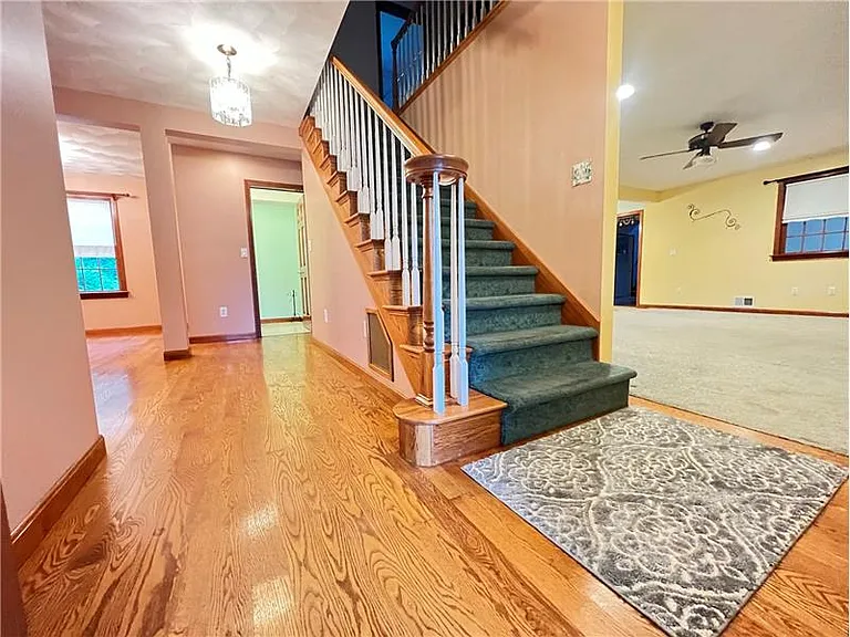 5 Kinney Ave — Photo 2