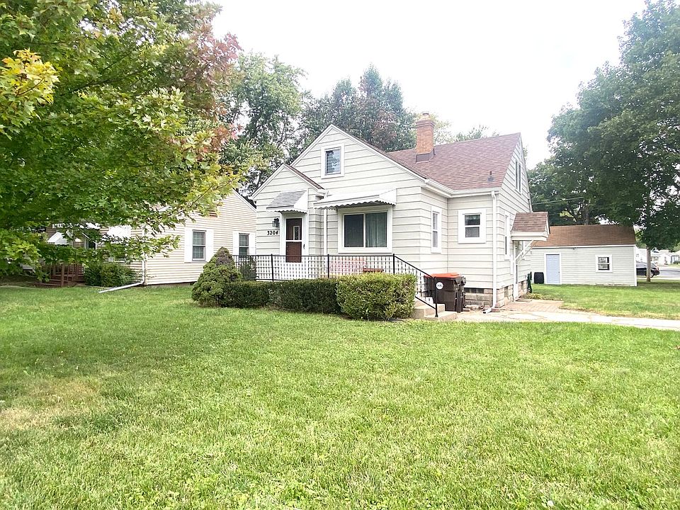 1st image of 3204 N Gale Ave