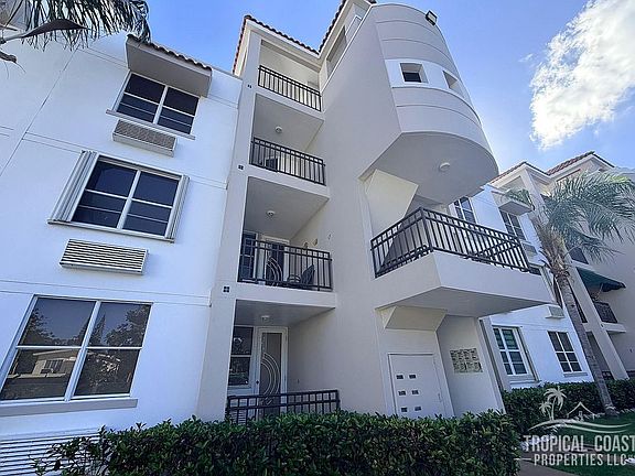 2nd image of Chalet Del Mar #C-219