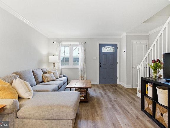 4th image of 312 E Rambo St