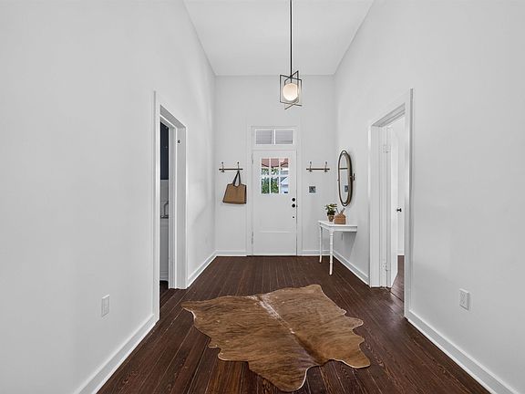 5th image of 3806 4th Ave S