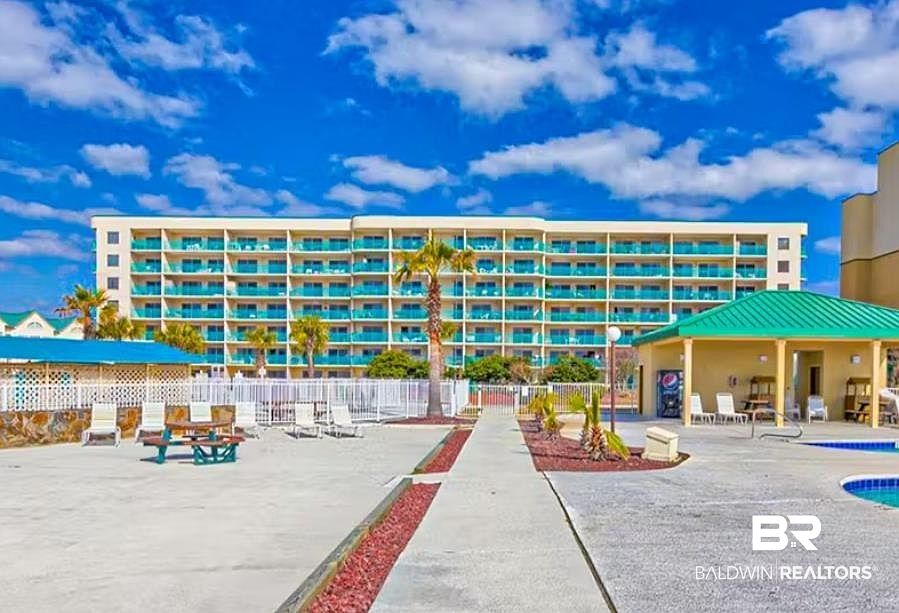 1st image of 645 Plantation Rd #6108