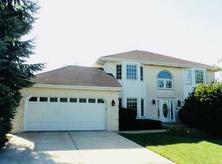 22216 Heritage Dr, Frankfort, IL 60423