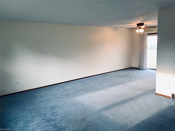 4th image of 2031 Normandy Dr