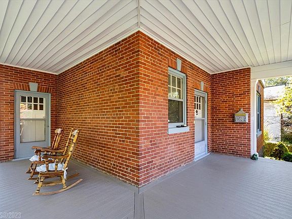 5th image of 520 N Washington Ave