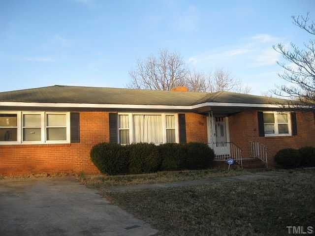 2nd image of 708 Winterlochen Rd