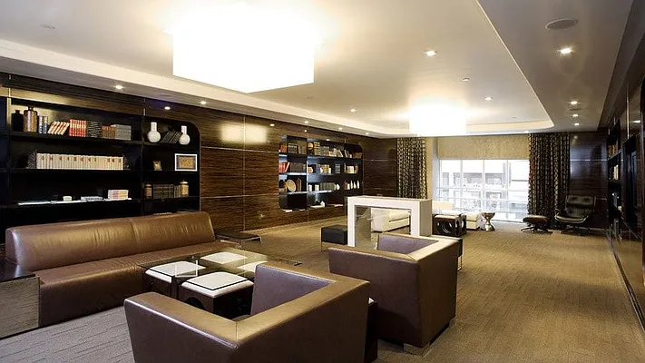 Sold by Compass | media 21