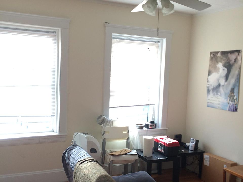 2nd image of 303 Newton St #12