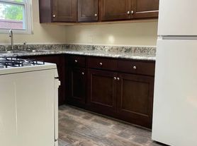 1429 Potomac Dr, Toledo, OH