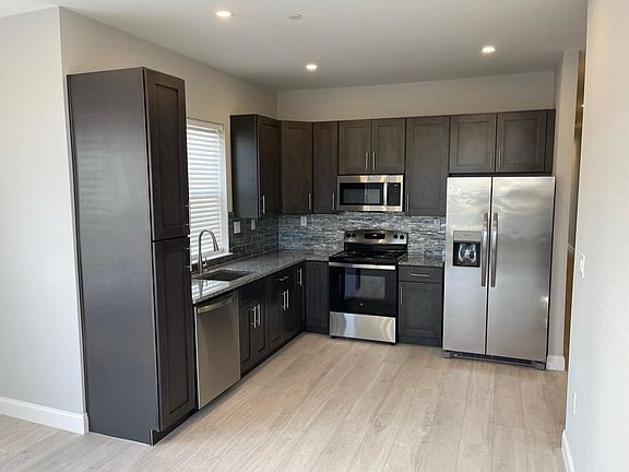 Kitchen with BRAND NEW 2023 appliances.