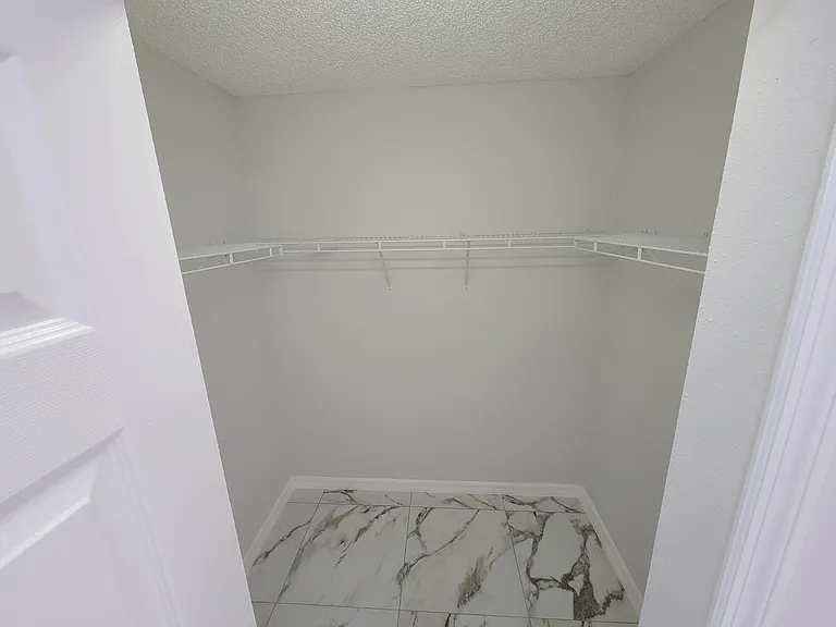 1907 Escambia Ln — Photo 20