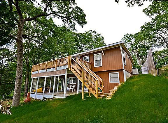 3rd image of 191 Stillwater Dr