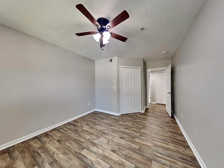 725 Crest Pines Dr #421 — Photo 10