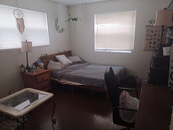 Current resident resides there, so furniture/belongings had to be included in photos