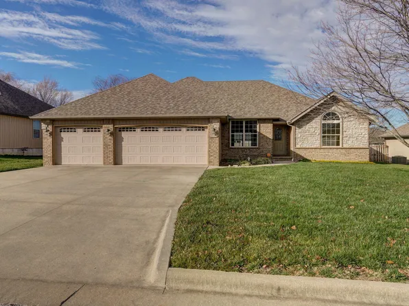 1429 S Appomattox Avenue, Republic, MO 65738