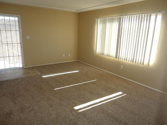 4th image of 4485 1/2 48th St