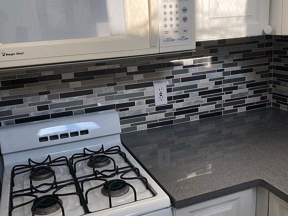 4th image of 1380 1st Ave #6E