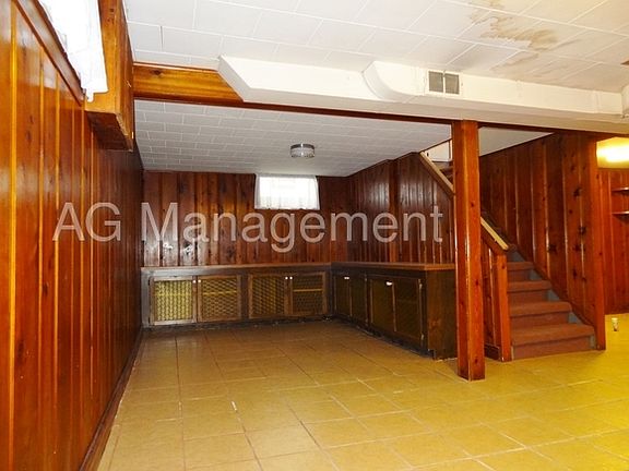4th image of 1073 Riverbank St