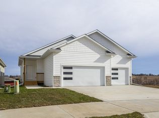 3036 Shadow Creek Ave, Norwalk, IA 50211