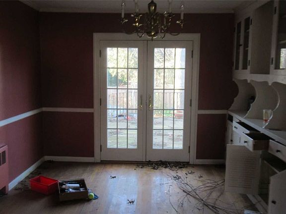 4th image of 17 Honey Ln