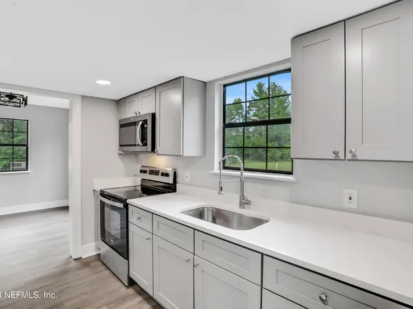 45195 BROWNS FARM Road, Callahan, FL 32011