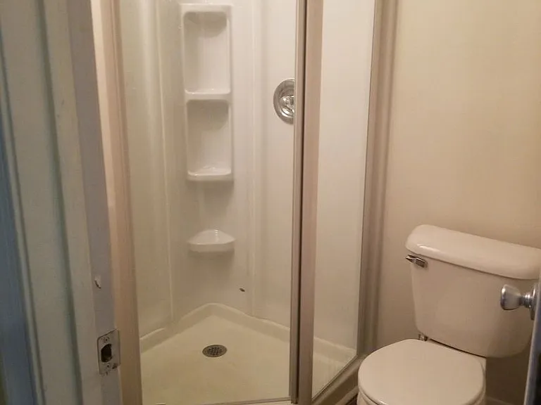 108 Stratford Ct — Photo 15