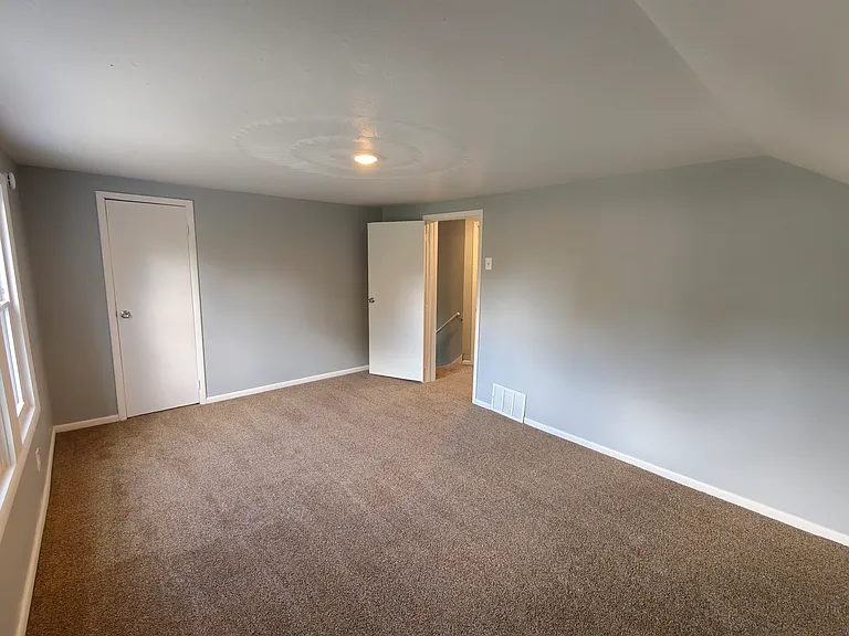556 Chittenden St — Photo 17