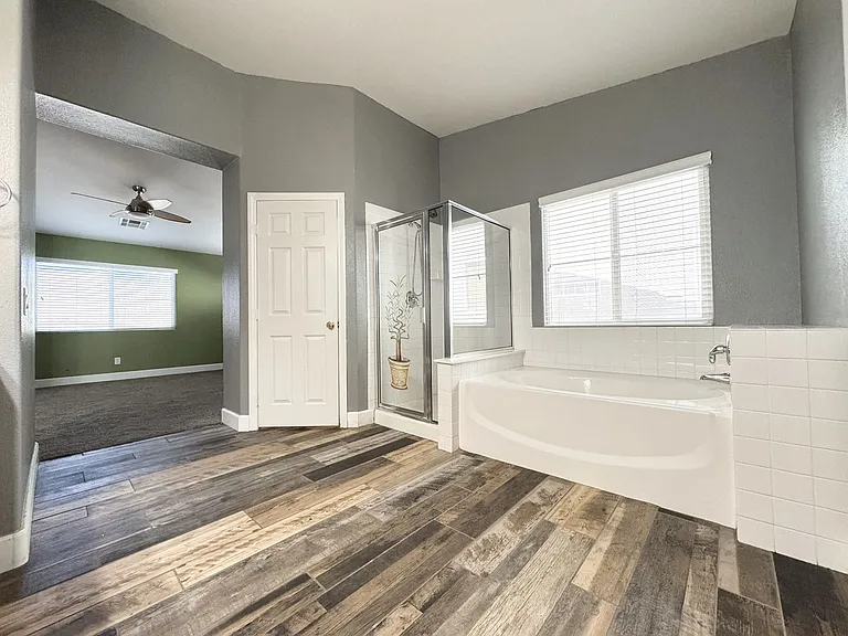 8209 Dusty Valley Ct — Photo 29