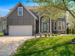 15315 S Blackfeather St, Olathe, KS 66062