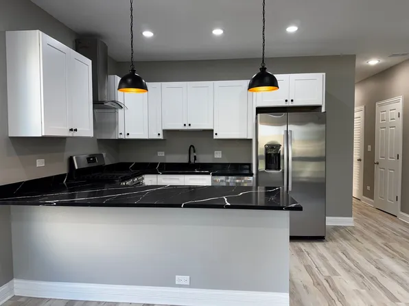 3806 W Ohio St, Chicago, IL