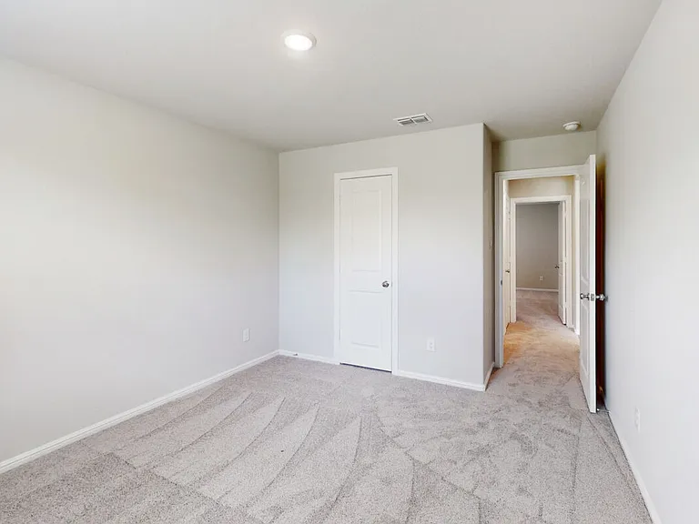1817 Grassland Dr — Photo 24