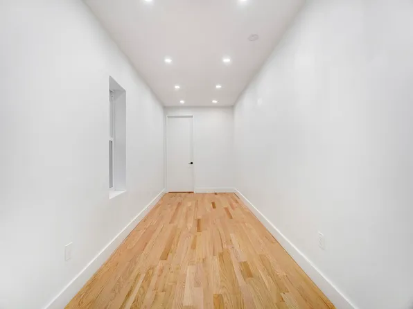 151 Williams Avenue image 9 of 14