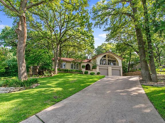 3rd image of 4300 Valleycrest Dr