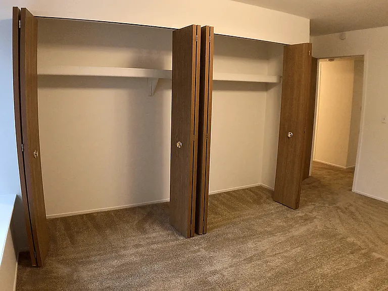Prentiss Pointe Apartments — Photo 328