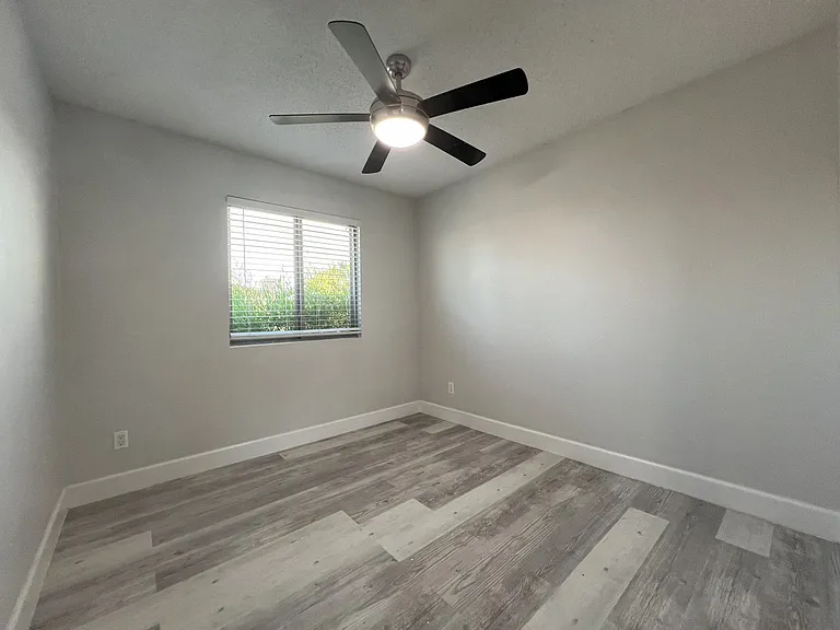 3614 W Tulsa St — Photo 20