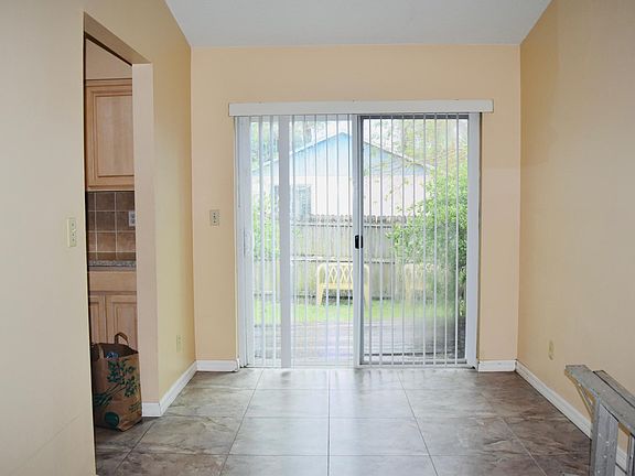 4th image of 2430 E Illiana St #2430