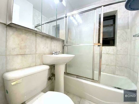 4th image of 148 W 68th St APT 2C