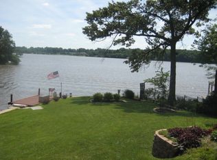 34 Homewood Fishing Clb, Decatur, IL 62521