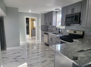 55 Boutwell St, Pawtucket, RI 02860