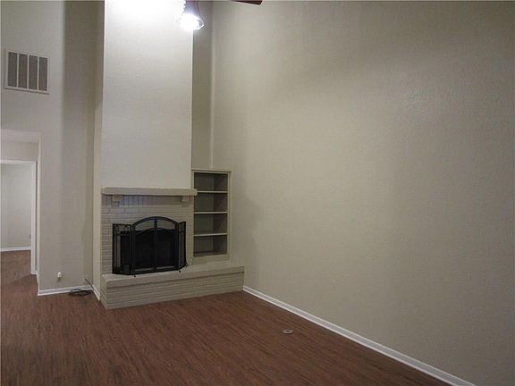 2nd image of 3832 Crossroads Dr