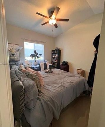 3rd image of 835 NW 1st Ave