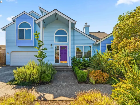 3212 Kentwood Dr, Eugene, OR 97401