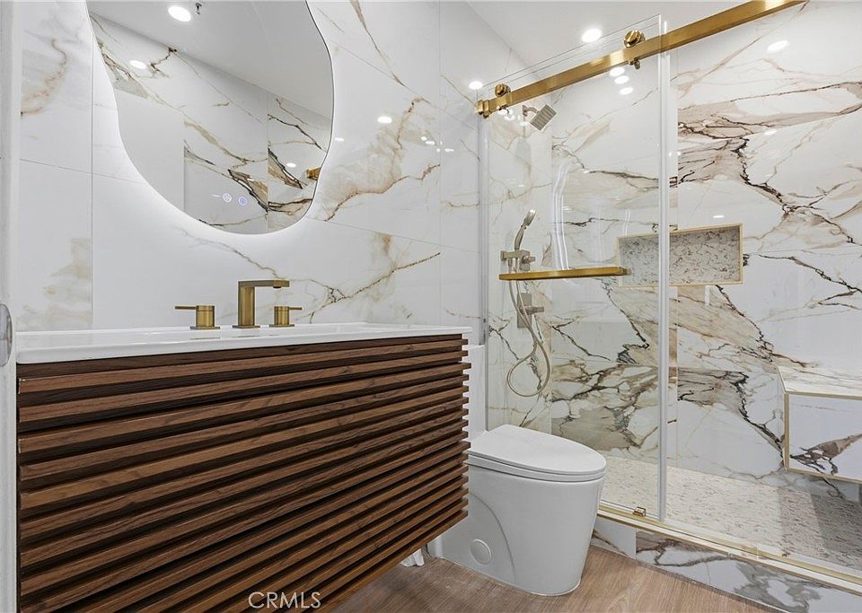 1st image of 645 W Regent St