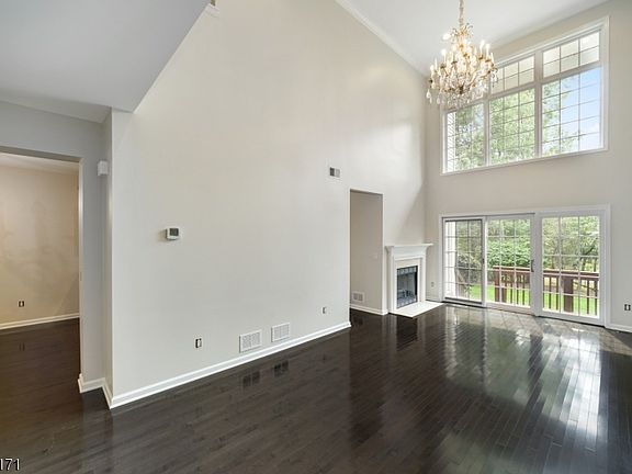 3rd image of 75 Schweinberg Dr