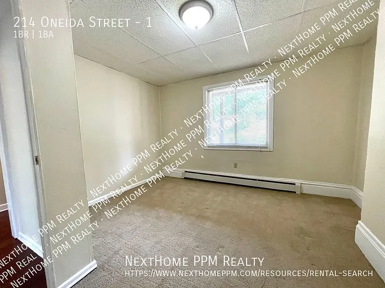 214 Oneida St #1 — Photo 15