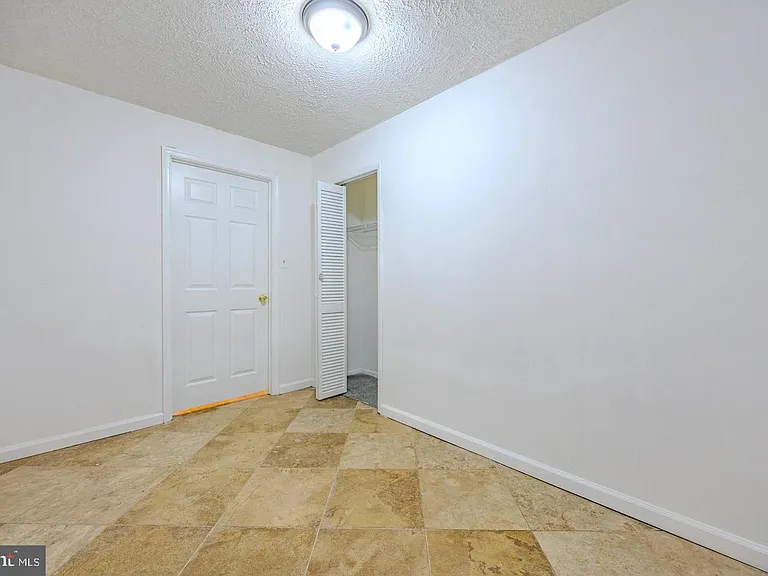 8200 Maple Ridge Ave — Photo 24